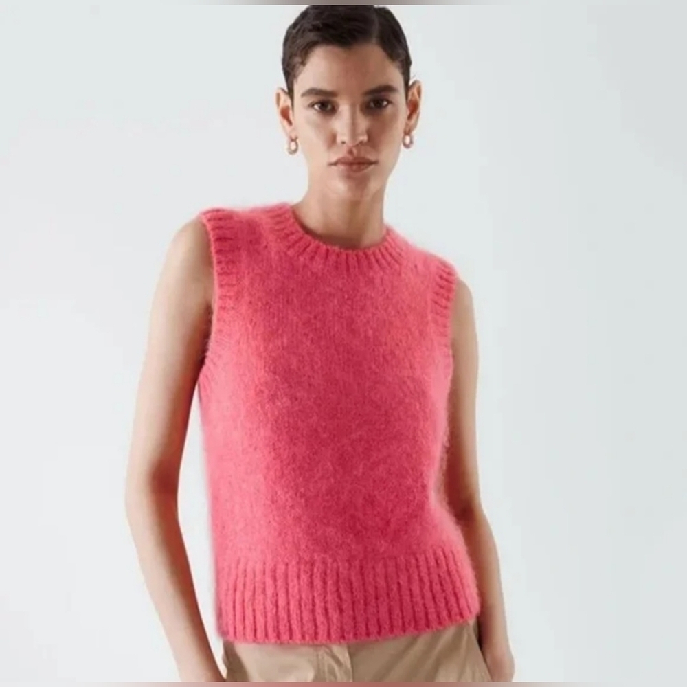 NWOT | Hand Knit Sleeveless Sweater Vest Tank Top | Coral Pink | Mock Neck